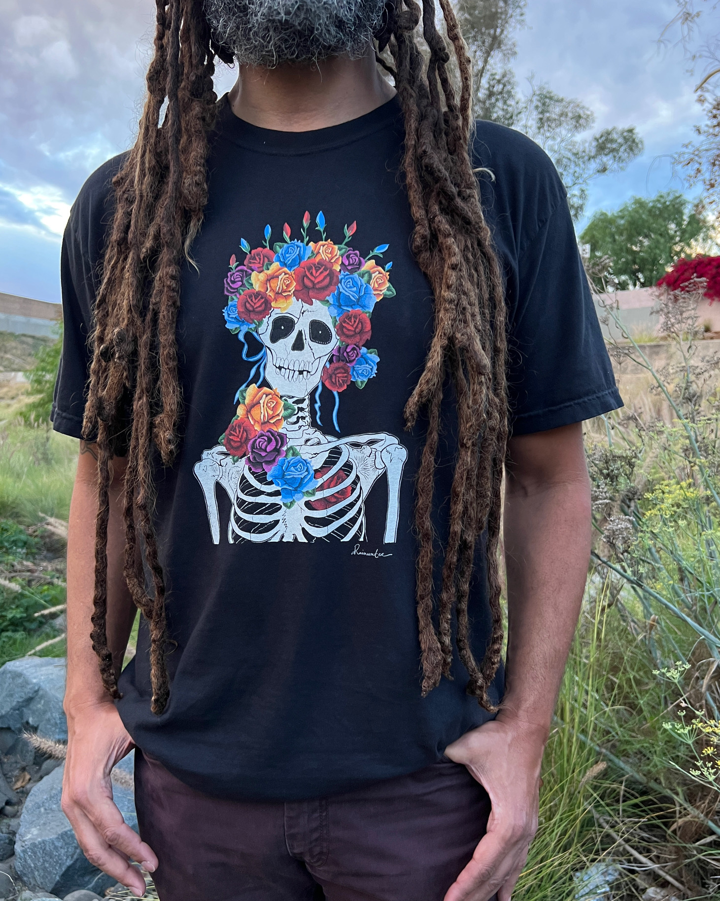 Grateful Dead Skull & Roses T-Shirt - Large